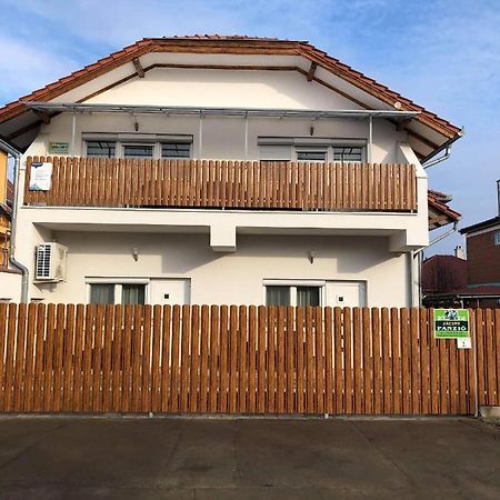 Jácint Panzió *** Hajduszoboszlo Exterior foto
